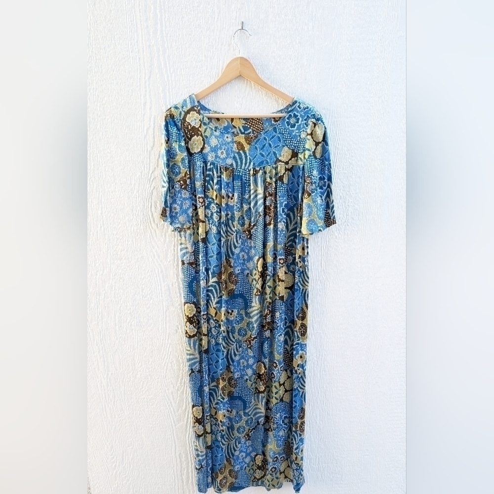 Vintage 1960s Handmade Floral Retro House Dress Mummu Kaftan Dress One Size